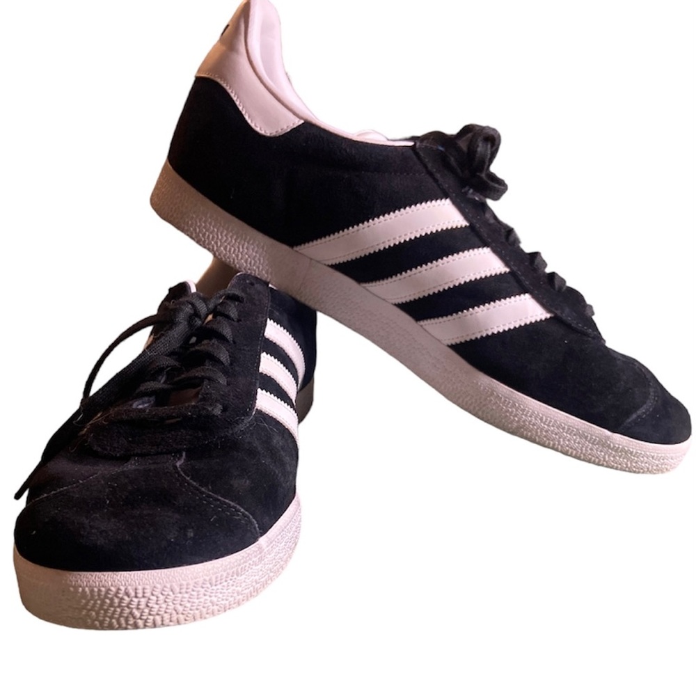 (SOLD) Adidas Originals Gazelle Suede Shoes - Picture 1 of 9